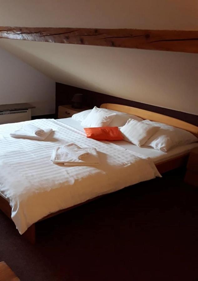 Hotel Garni Belveder Hrensko Exterior photo