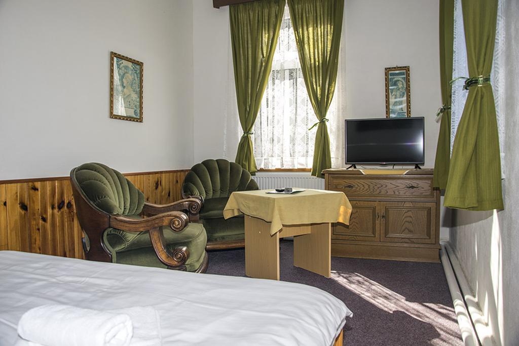 Hotel Garni Belveder Hrensko Exterior photo