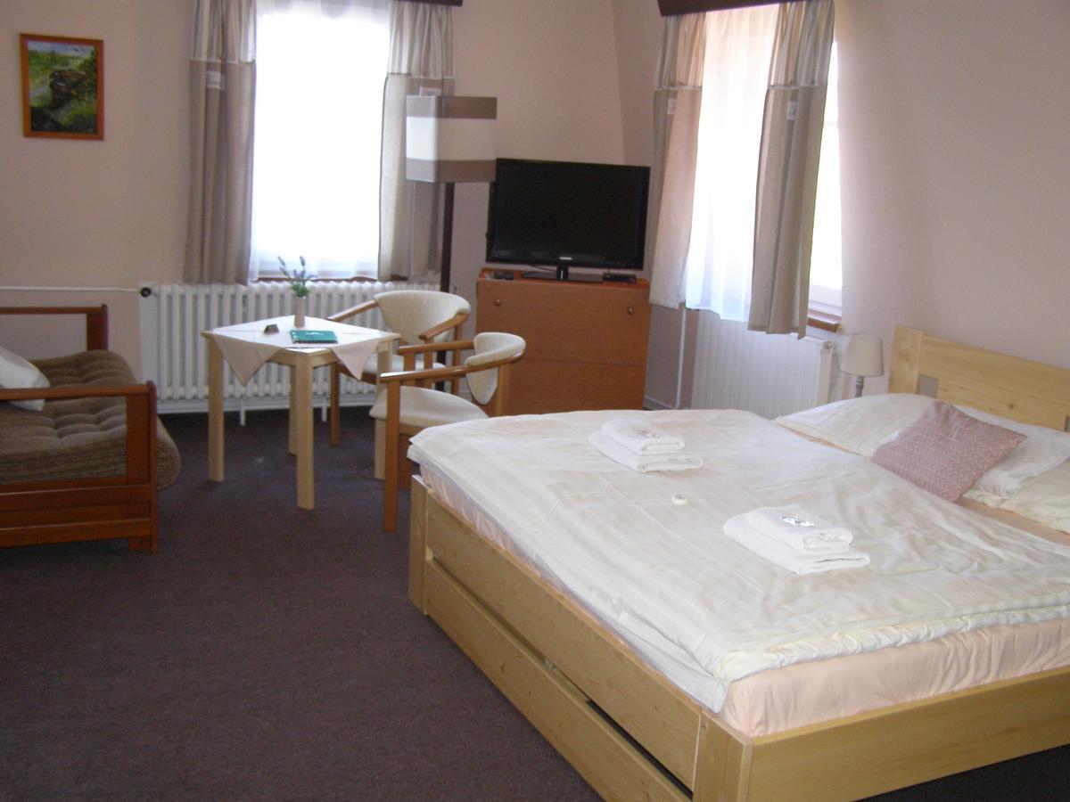 Hotel Garni Belveder Hrensko Exterior photo