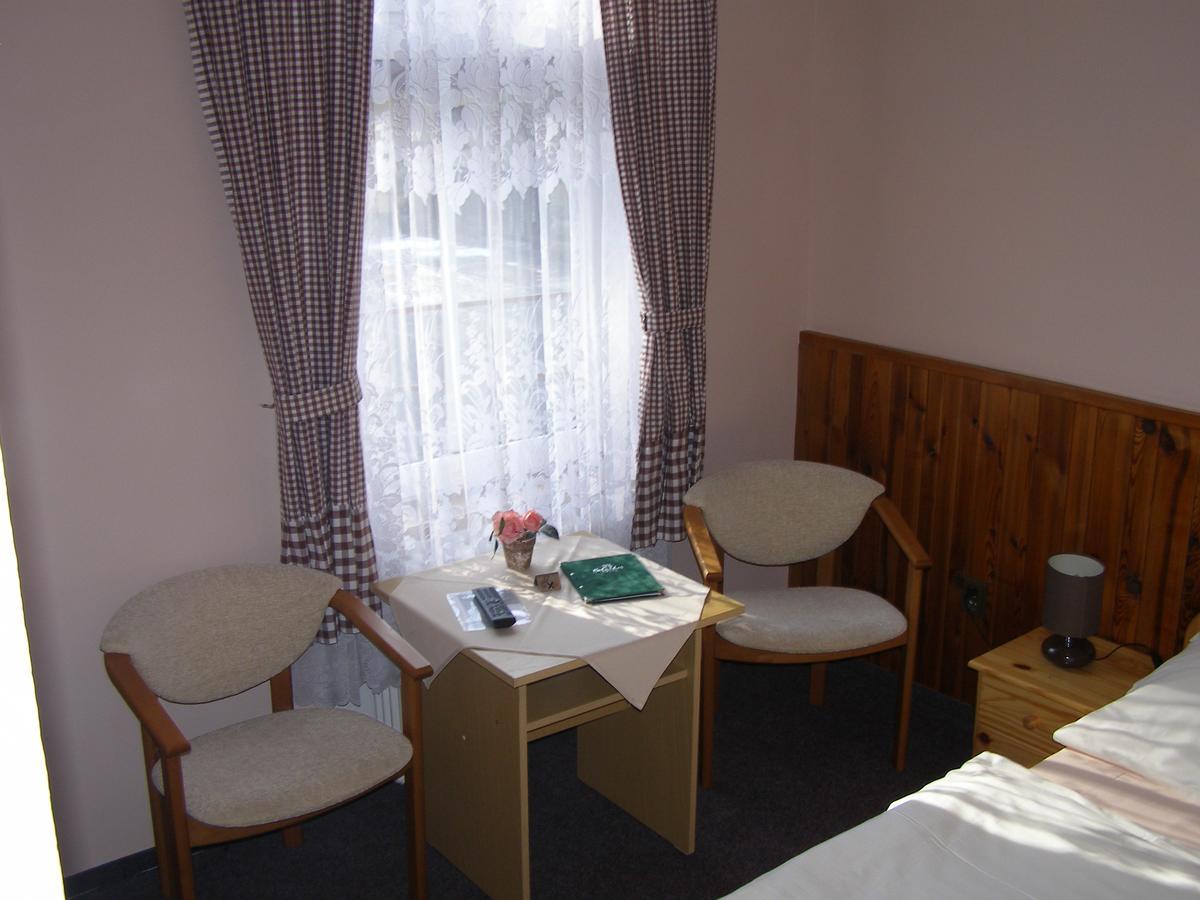 Hotel Garni Belveder Hrensko Exterior photo